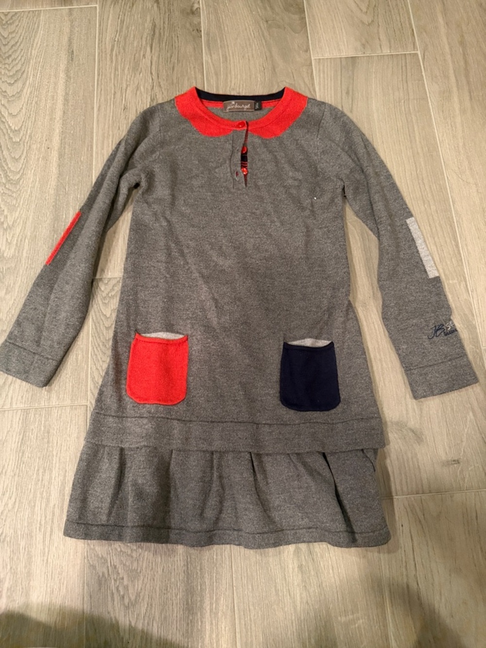 Jean Bourget Girls Gray Dress with Red and Blue Pockets Size 5A